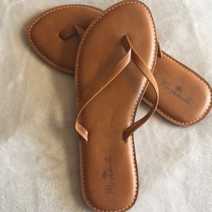 NWOT Tan Margaritaville sandals